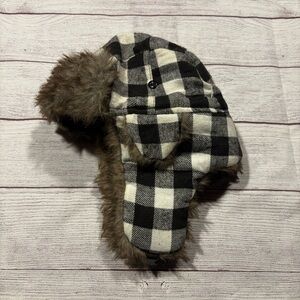 Amazon Black and White Plaid Trapper Hat